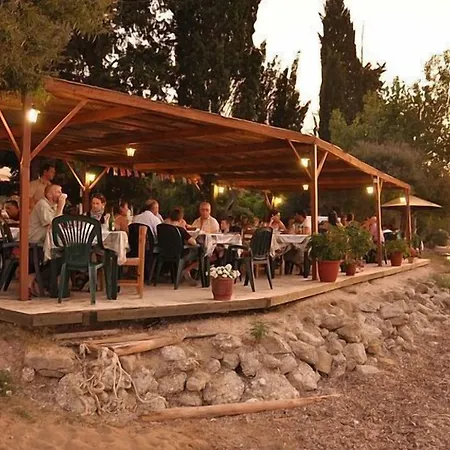 Penelope Hotel Mpoukaris